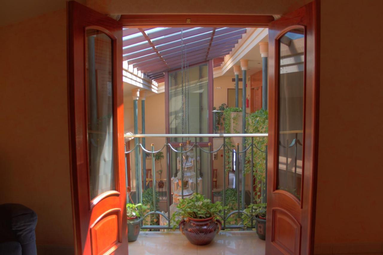 Hotel Avenida Beas de Segura Quarto foto